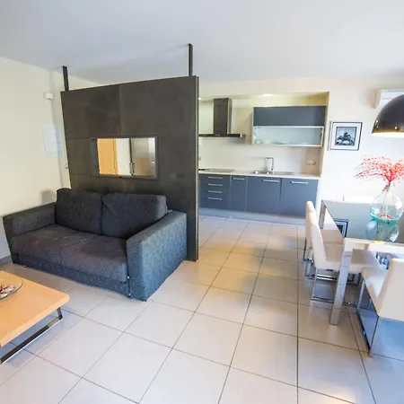 Agi Drugstore Appartement *